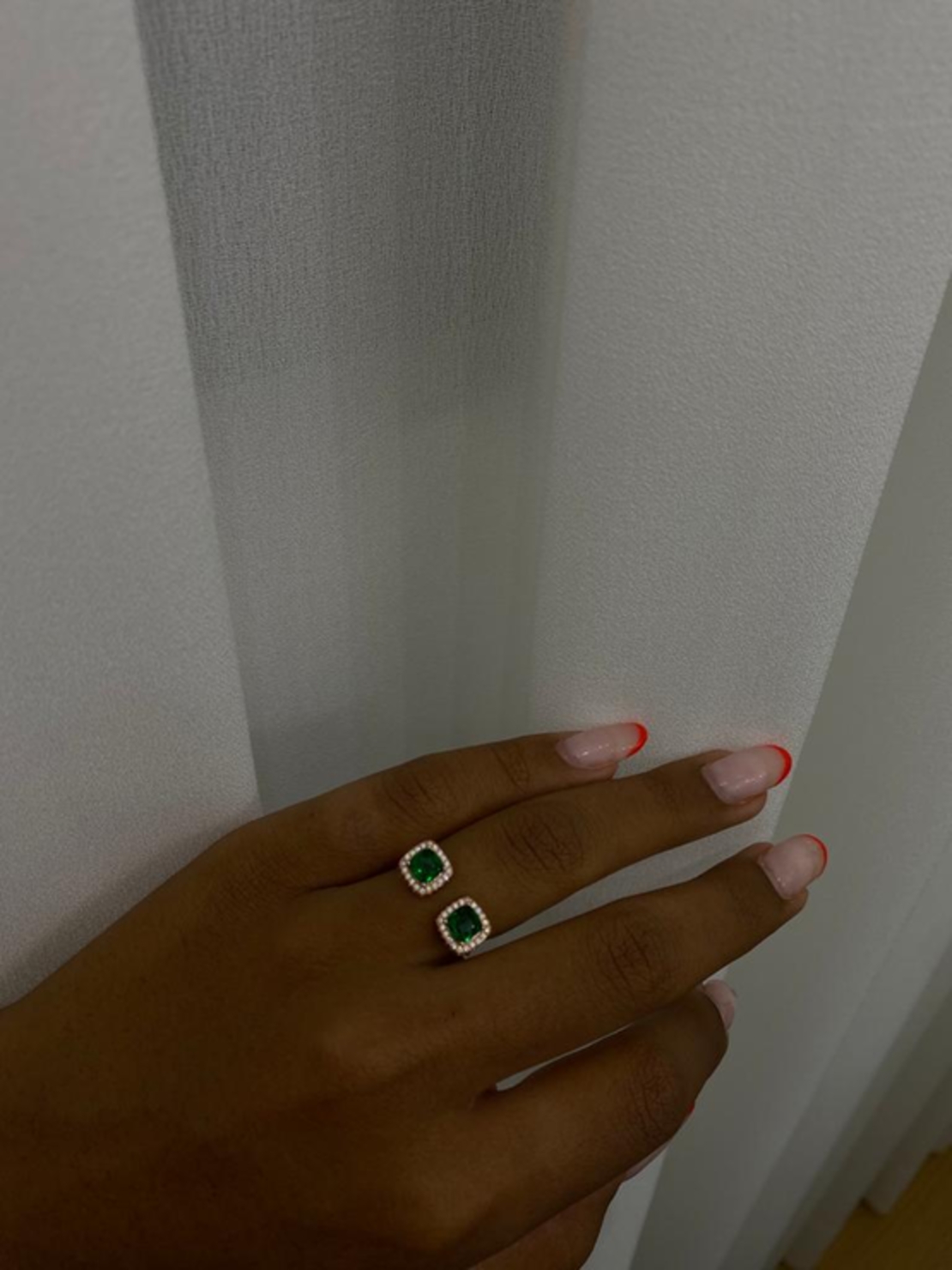 טבעת כסף 925 בציפוי רוז גולד - 2 אבנים ירוקות מרובעות