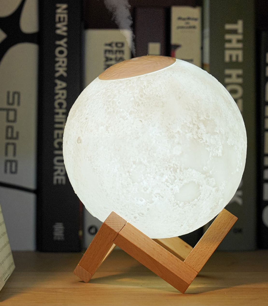 דפיוזר - מכשיר אדים קרים ריחני מנורת לילה בצורת ירח קטן