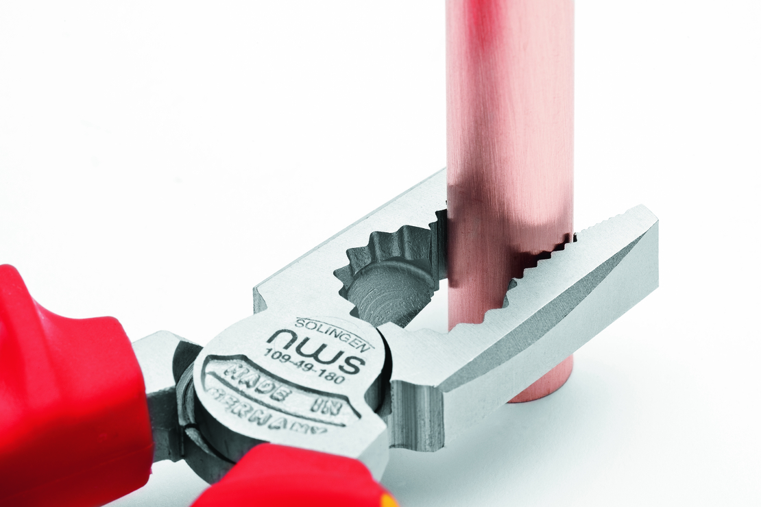Nws 225mm on sale combination pliers