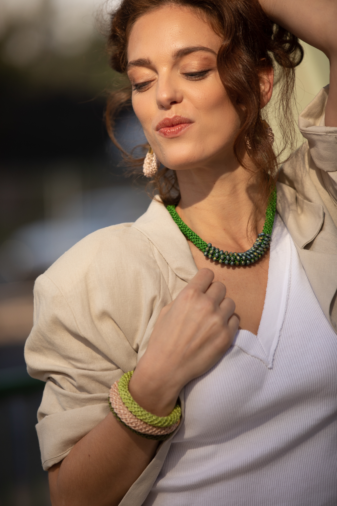 סט תכשיטים לאישה | שרשרת, צמידים, עגילים - סט תכשיטים ירוק
