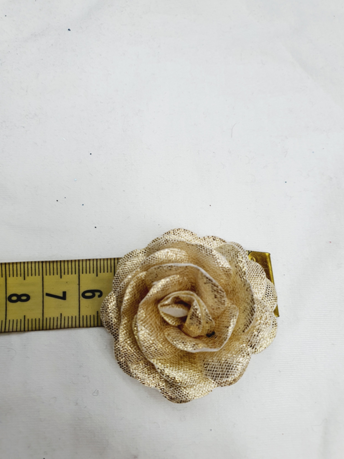 פרח סטן צבע זהב מארז של 3 יחידות 