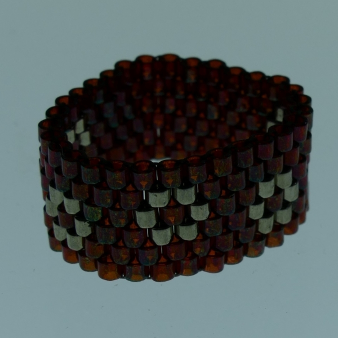 דגם דקלה | טבעת חרוזים בצבע יין וכסף