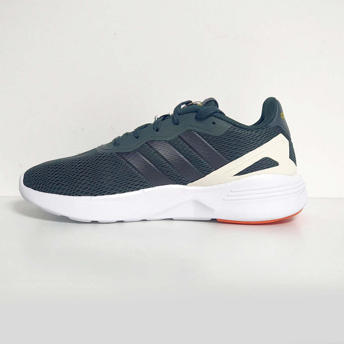 נעלי אדידס לגברים | Adidas Nebzed 