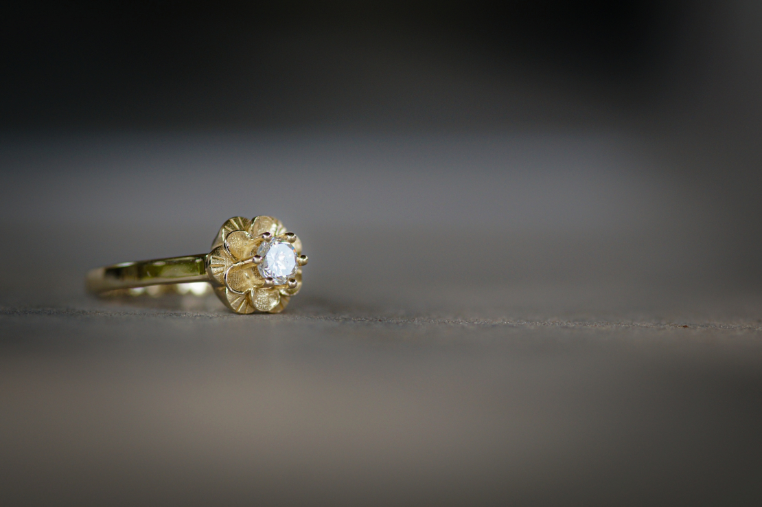 טבעת פרח המלכה יהלום