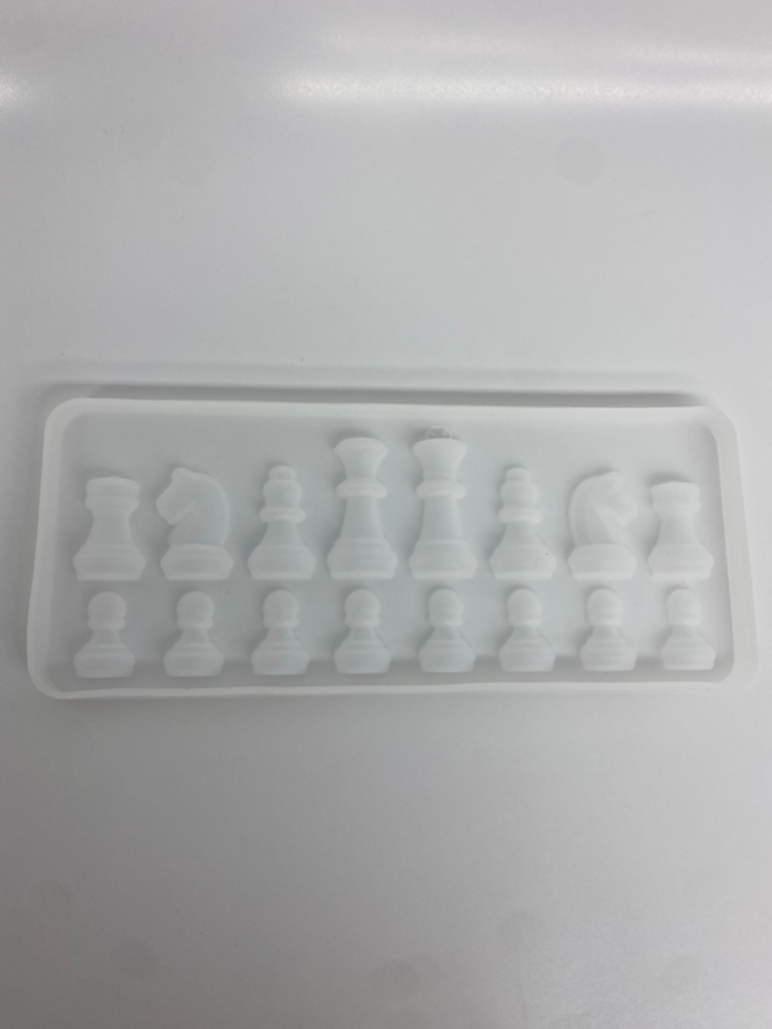 064R - תבנית סיליקון כלי שחמט