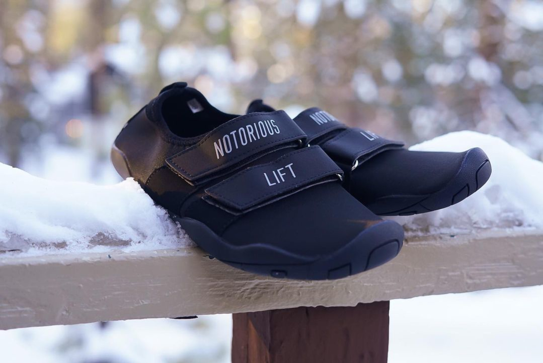 נעלי פאוורליפטינג NOTORIOUS LIFT NLG2 - BLACKOUT