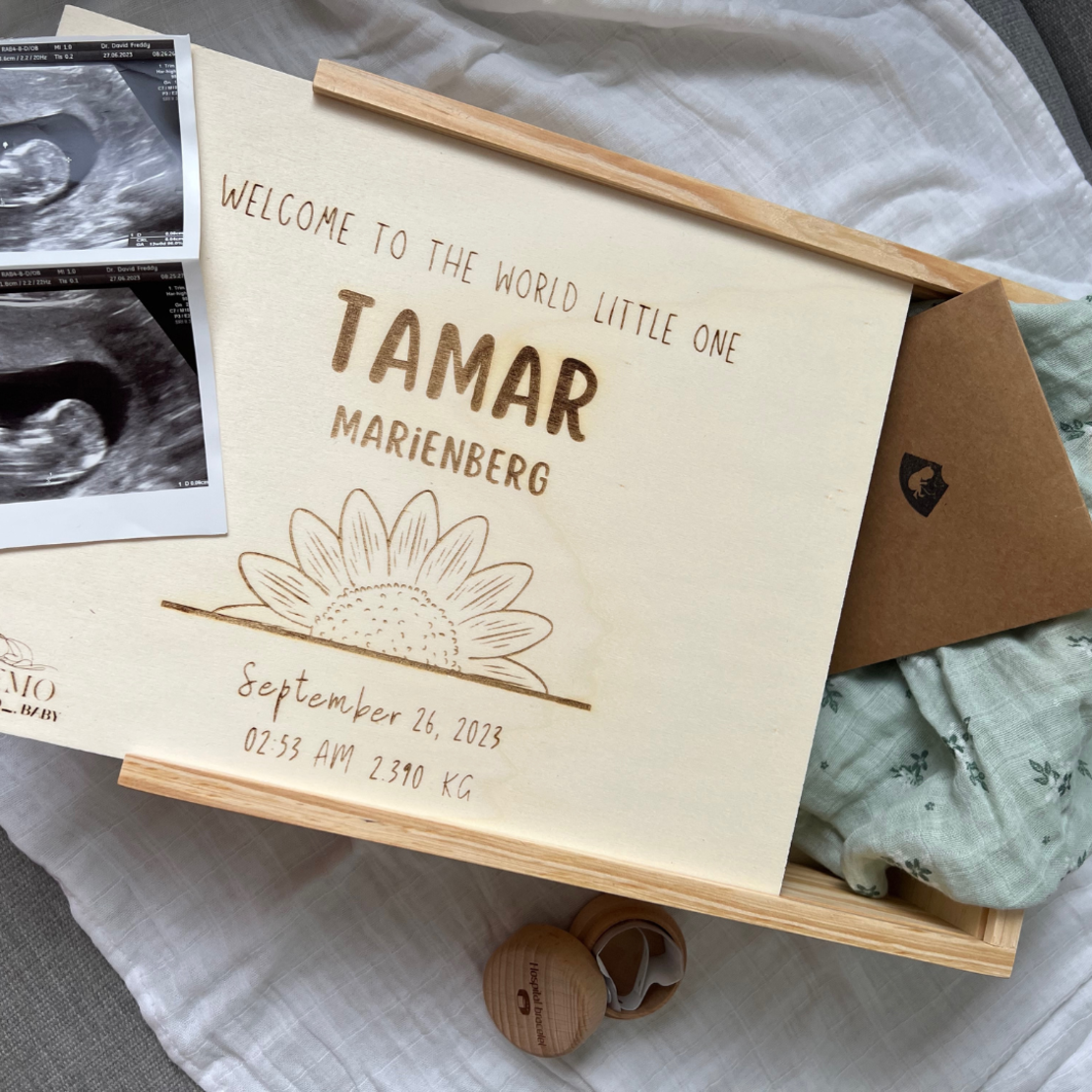 BABY FIRST MEMORIES BOX - קופסת זיכרונות לתינוק (בהרכבה)