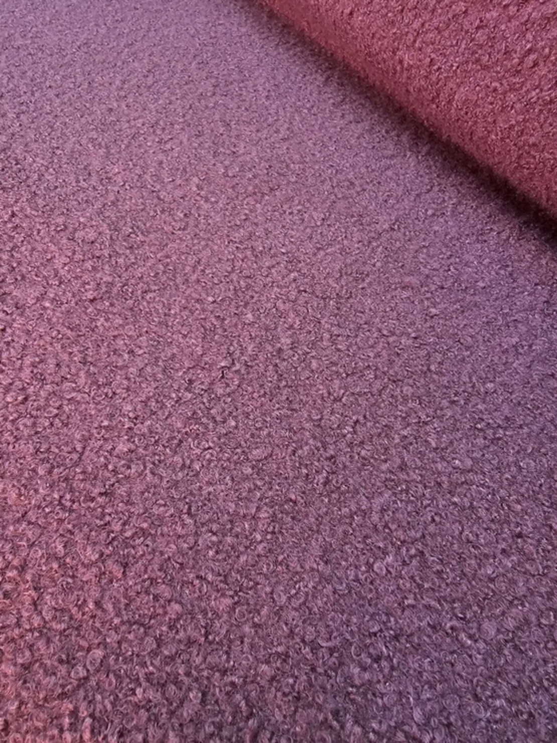 אריג בוקלה צבע סגול דגם טדי
