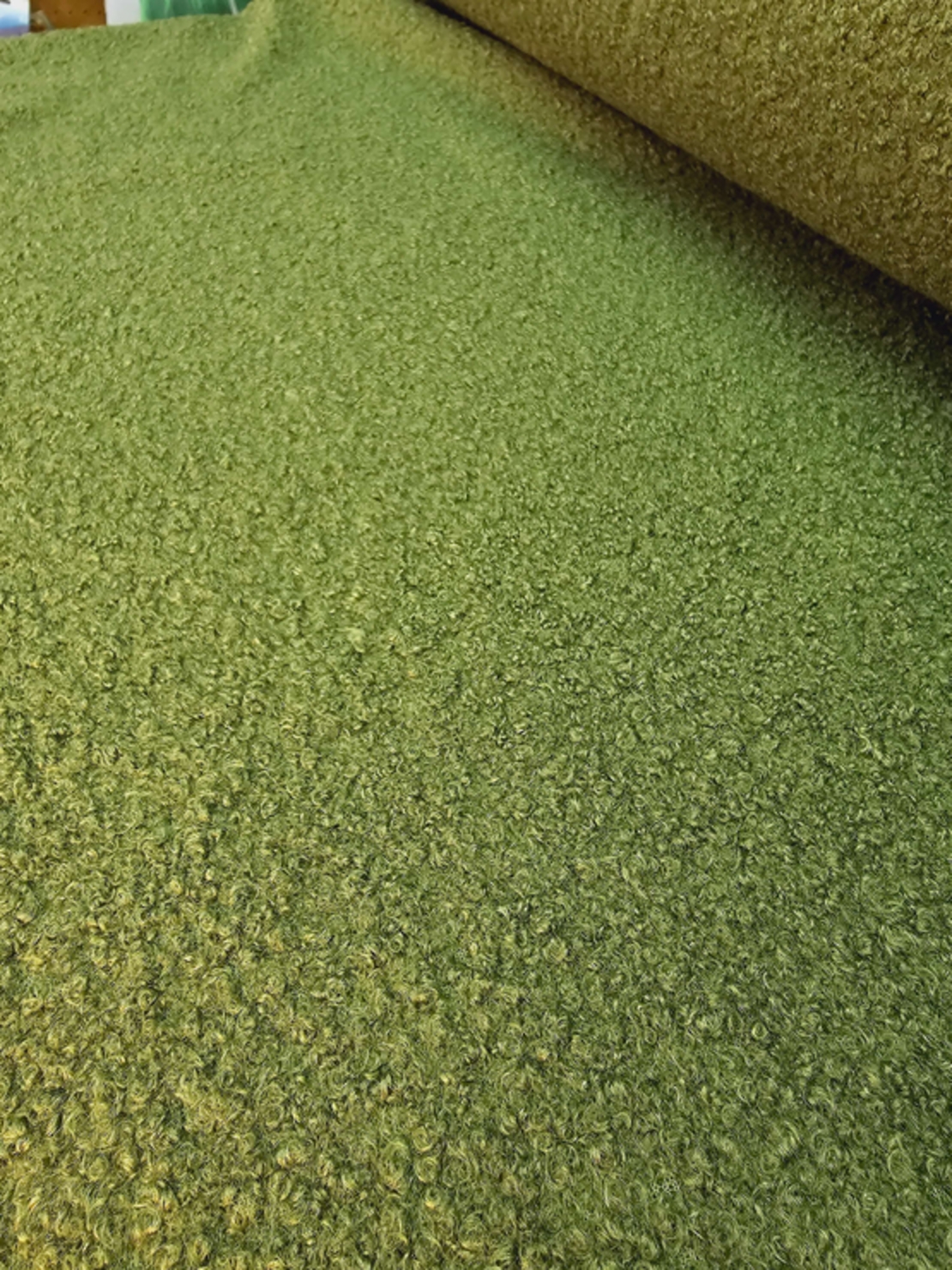 אריג בוקלה צבע זית דגם טדי