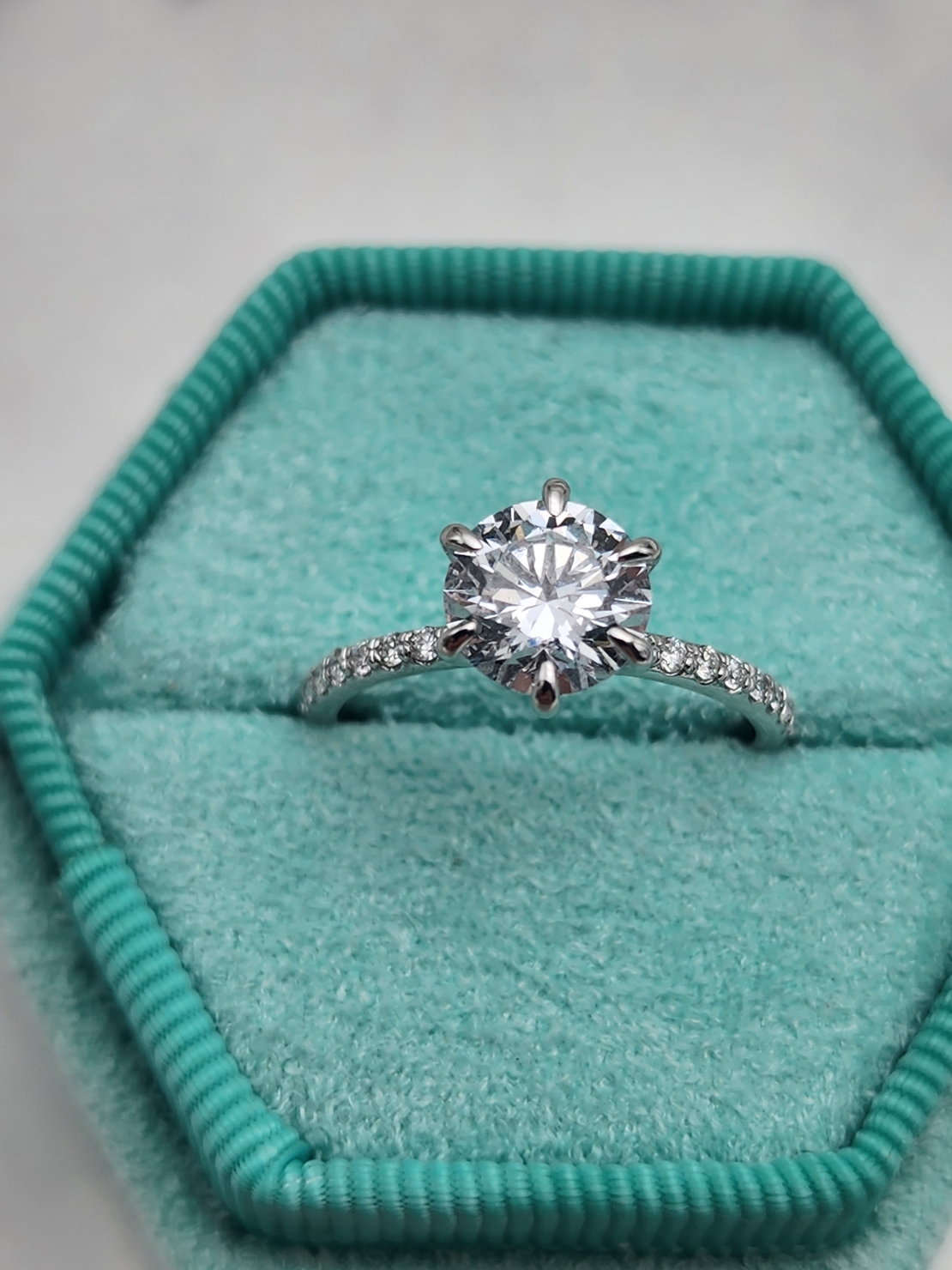 Engagement rings 1.5 best sale carat center stone