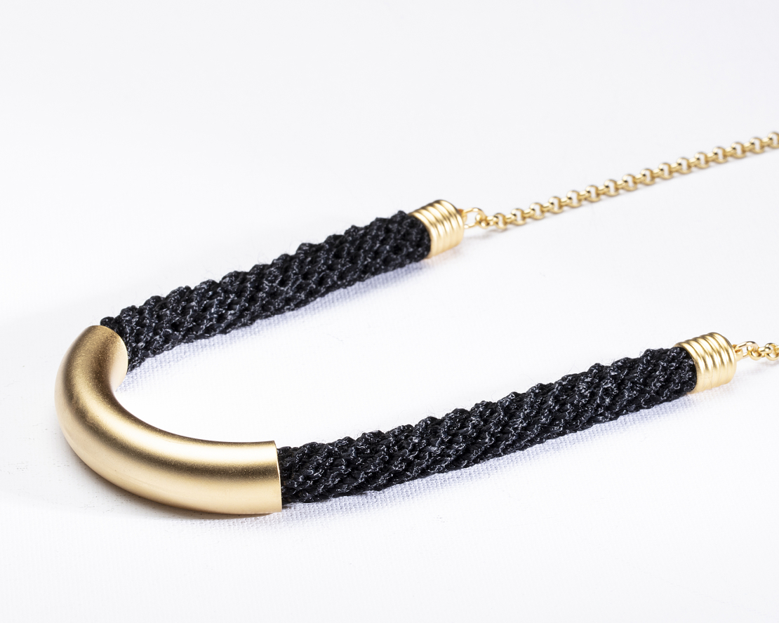 Black / Gold Necklace | Sima