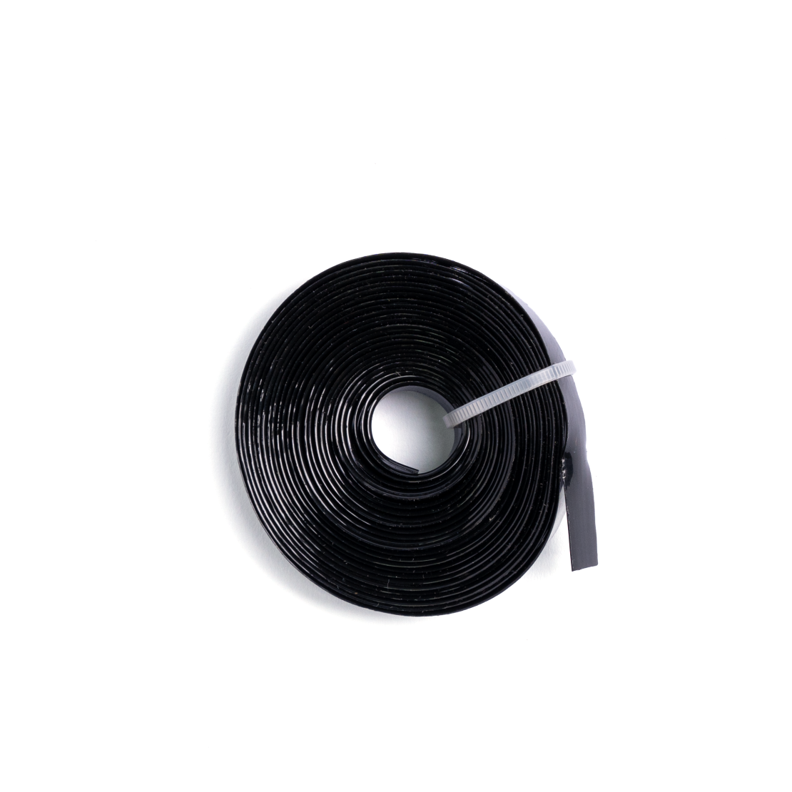 Adhesive roll for hair lifting
