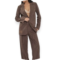 חליפות לנשים